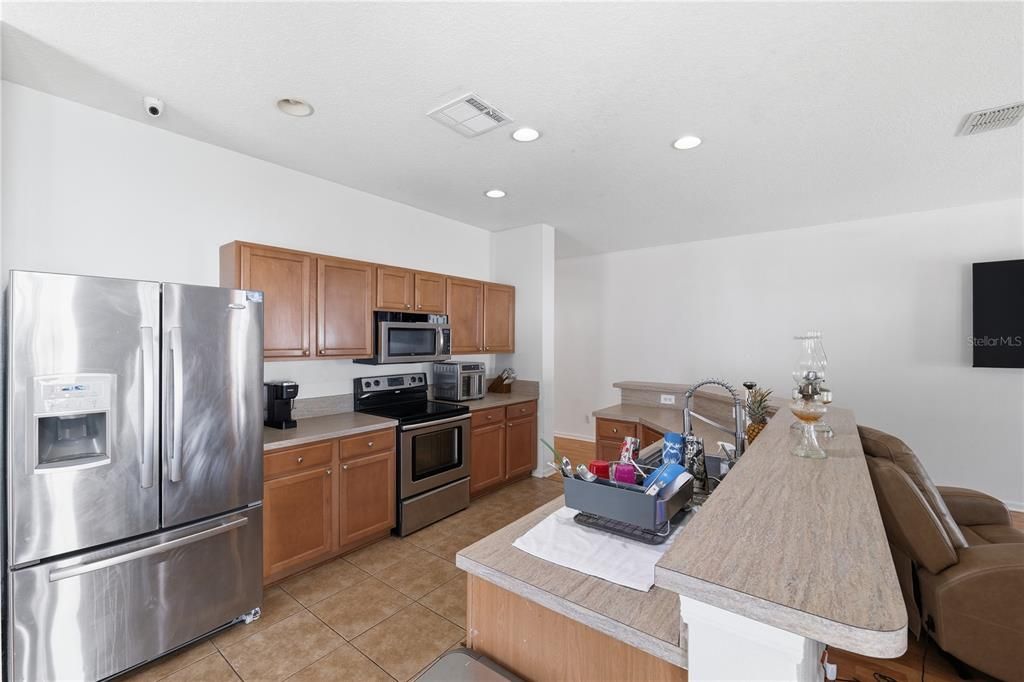 For Sale: $399,900 (3 beds, 2 baths, 1901 Square Feet)