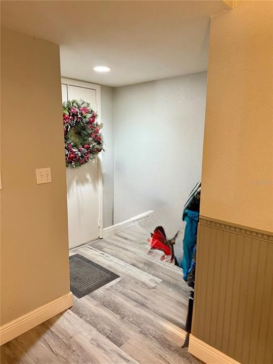 For Sale: $129,000 (1 beds, 1 baths, 705 Square Feet)