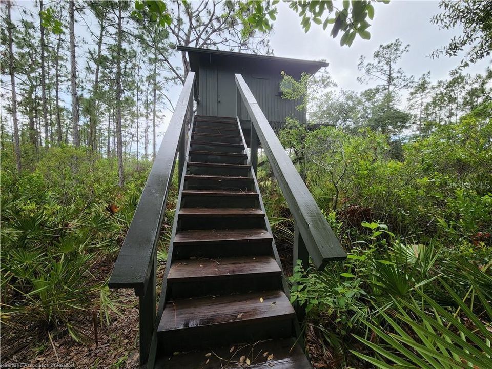 待售: $2,400,000 (120.00 acres)