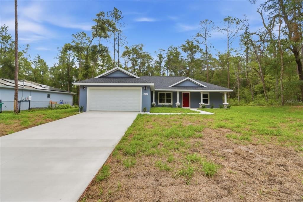 For Sale: $299,900 (3 beds, 2 baths, 1585 Square Feet)