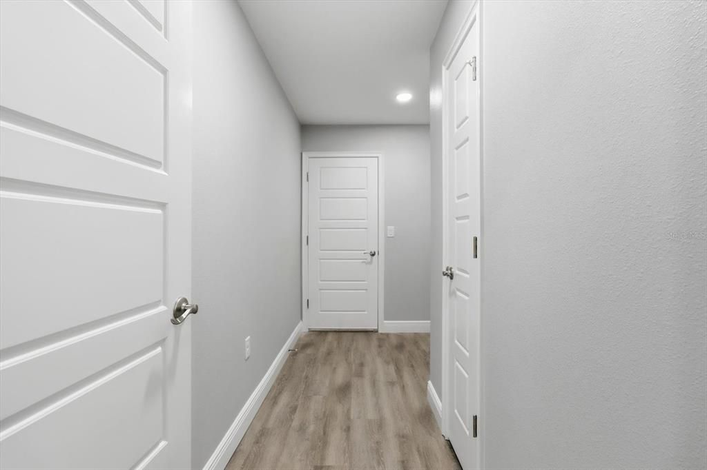 For Sale: $299,900 (3 beds, 2 baths, 1585 Square Feet)