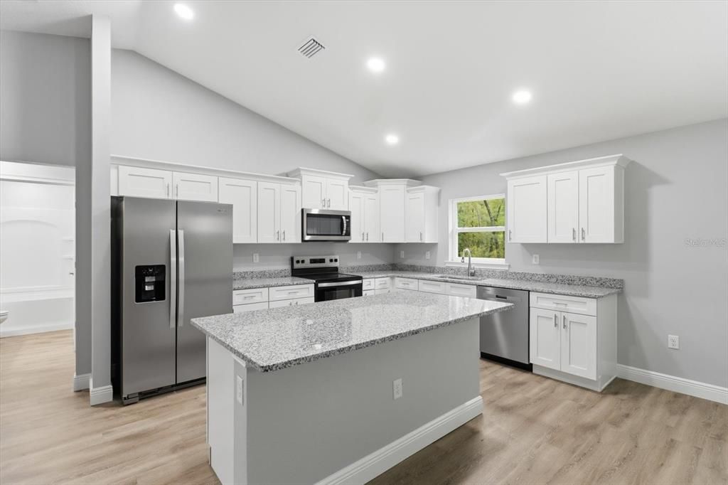 For Sale: $299,900 (3 beds, 2 baths, 1585 Square Feet)