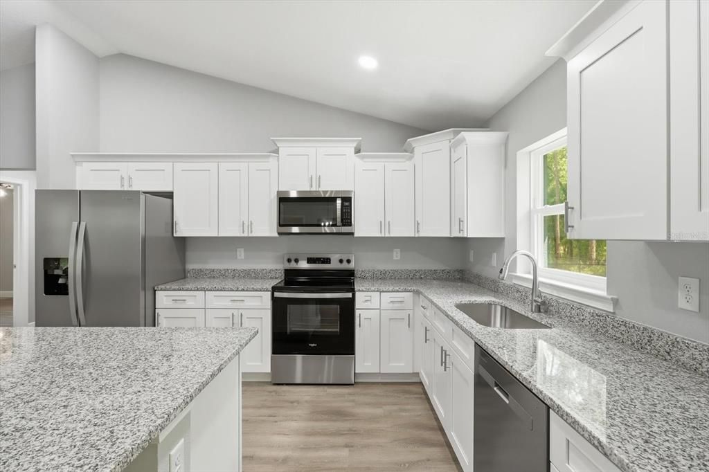For Sale: $299,900 (3 beds, 2 baths, 1585 Square Feet)