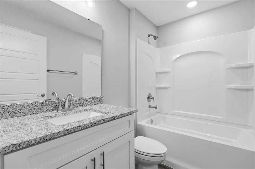 For Sale: $299,900 (3 beds, 2 baths, 1585 Square Feet)