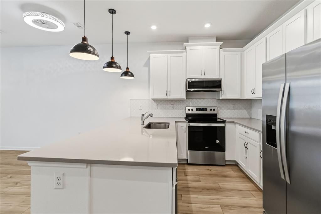For Rent: $2,600 (3 beds, 2 baths, 1678 Square Feet)
