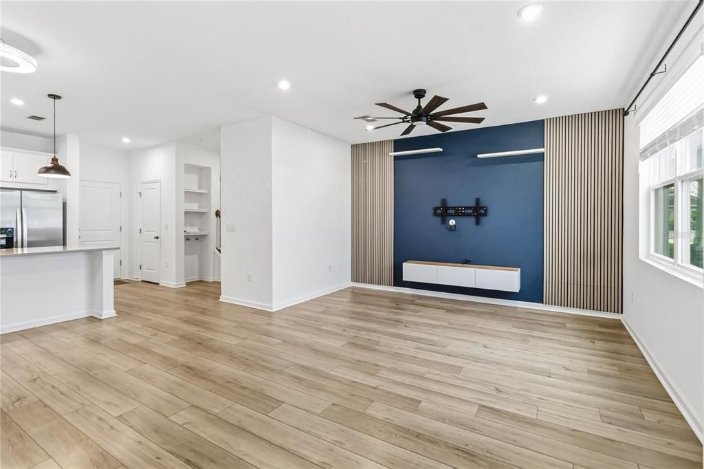 For Rent: $2,600 (3 beds, 2 baths, 1678 Square Feet)
