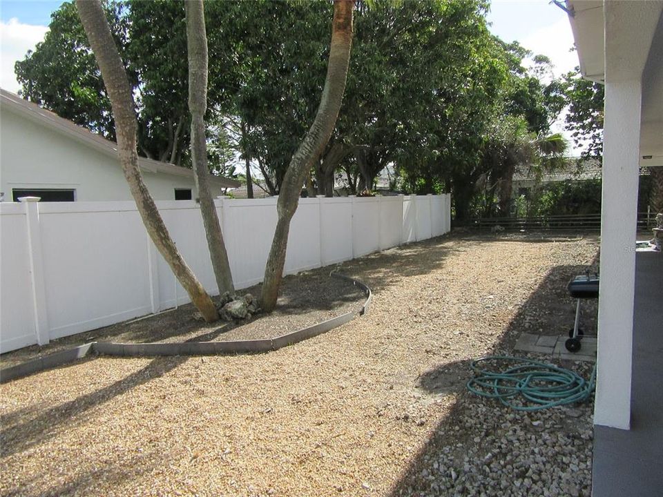 For Rent: $2,400 (2 beds, 2 baths, 1250 Square Feet)