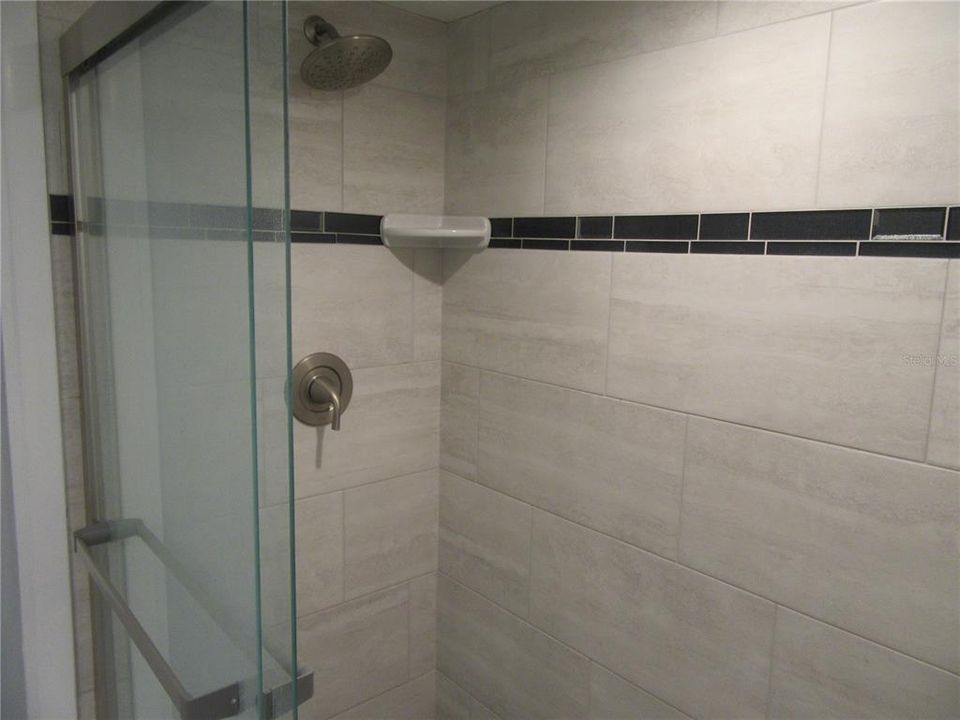 For Rent: $2,400 (2 beds, 2 baths, 1250 Square Feet)