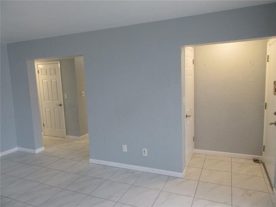 For Rent: $2,400 (2 beds, 2 baths, 1250 Square Feet)