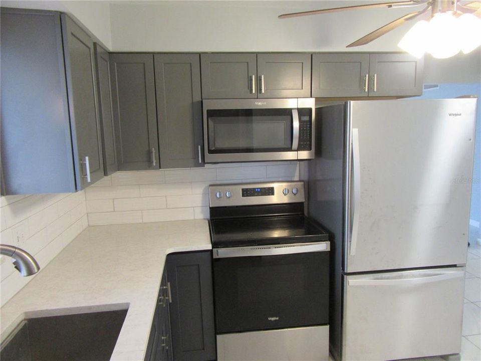 For Rent: $2,400 (2 beds, 2 baths, 1250 Square Feet)