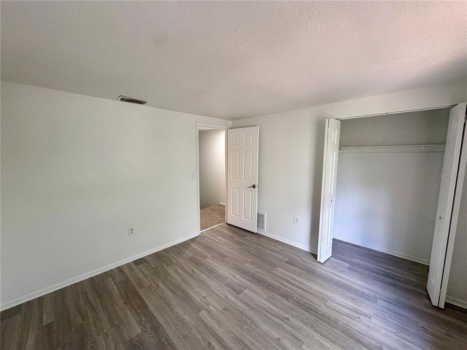 For Rent: $1,400 (2 beds, 1 baths, 1209 Square Feet)