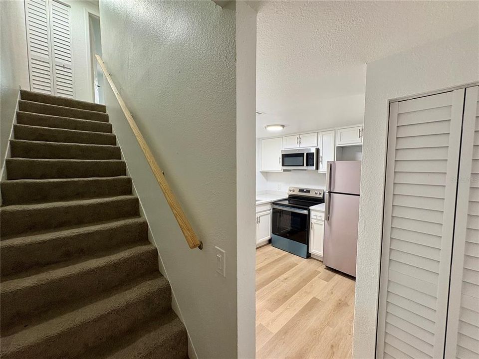 For Rent: $1,400 (2 beds, 1 baths, 1209 Square Feet)