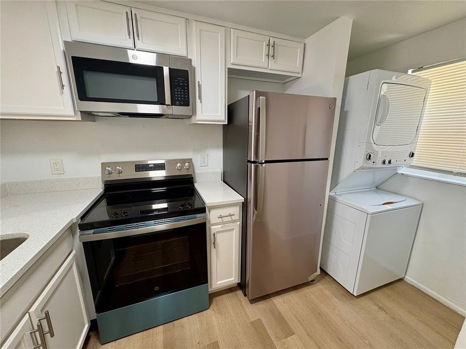 For Rent: $1,400 (2 beds, 1 baths, 1209 Square Feet)