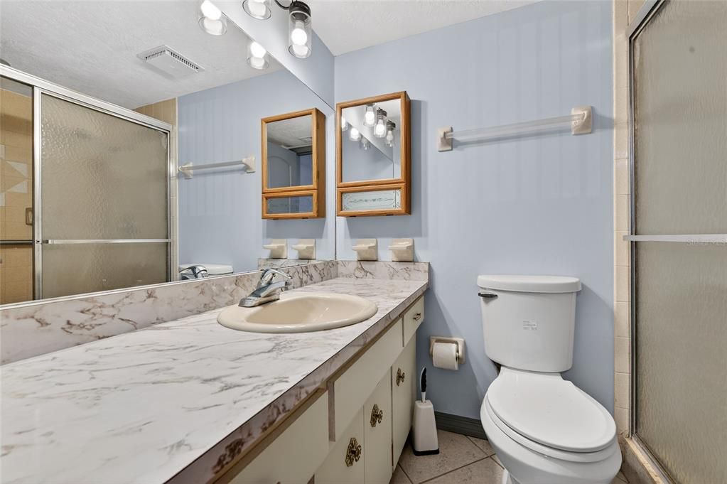 For Sale: $275,000 (3 beds, 2 baths, 1280 Square Feet)