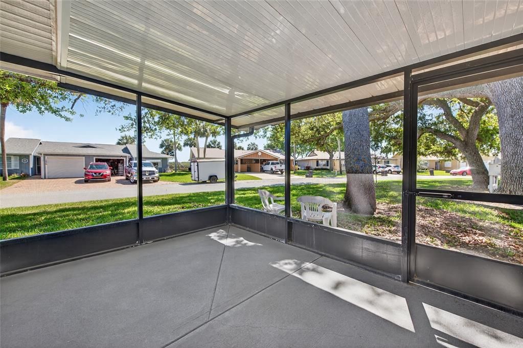 For Sale: $275,000 (3 beds, 2 baths, 1280 Square Feet)