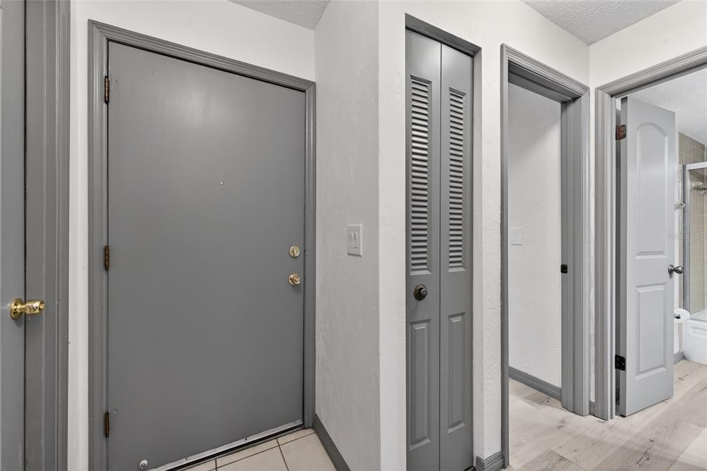 For Sale: $275,000 (3 beds, 2 baths, 1280 Square Feet)
