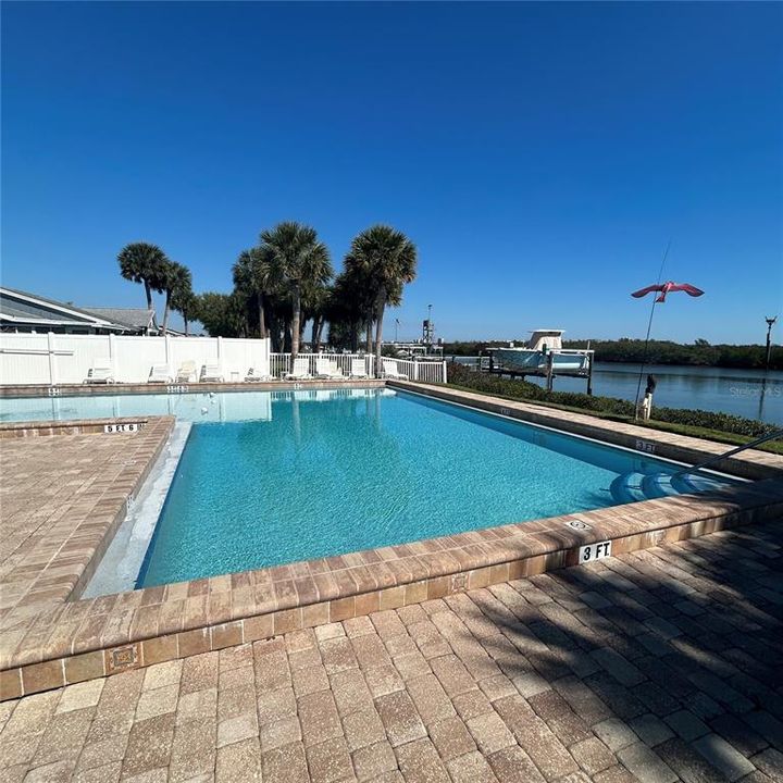 For Sale: $275,000 (3 beds, 2 baths, 1280 Square Feet)