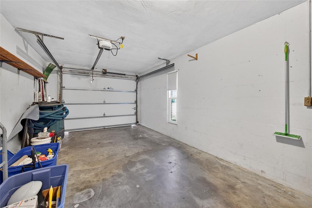 For Sale: $275,000 (3 beds, 2 baths, 1280 Square Feet)