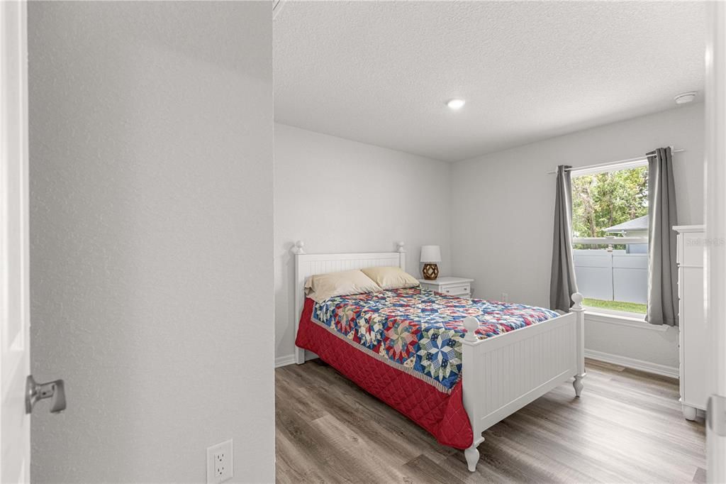 For Sale: $310,000 (3 beds, 2 baths, 1613 Square Feet)