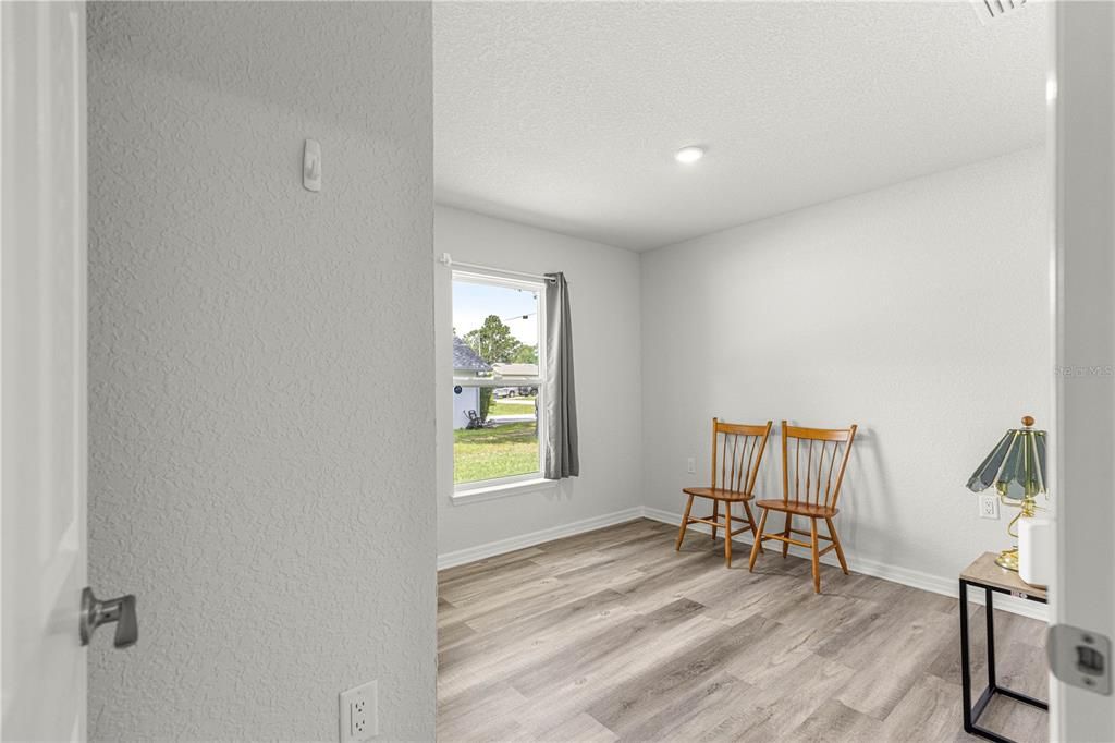 For Sale: $310,000 (3 beds, 2 baths, 1613 Square Feet)