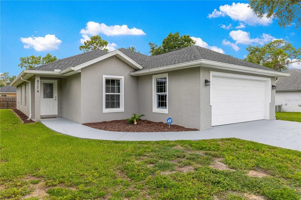 For Sale: $310,000 (3 beds, 2 baths, 1613 Square Feet)