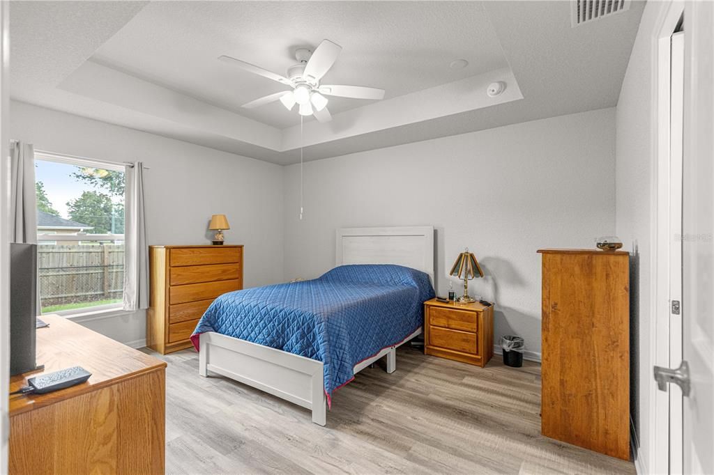 For Sale: $310,000 (3 beds, 2 baths, 1613 Square Feet)