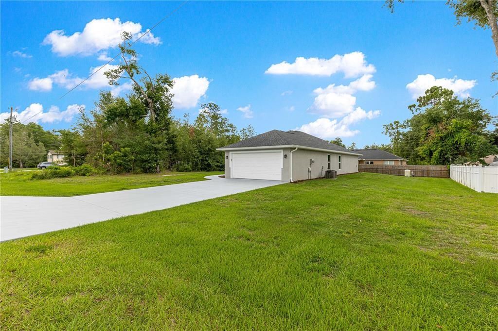 For Sale: $310,000 (3 beds, 2 baths, 1613 Square Feet)