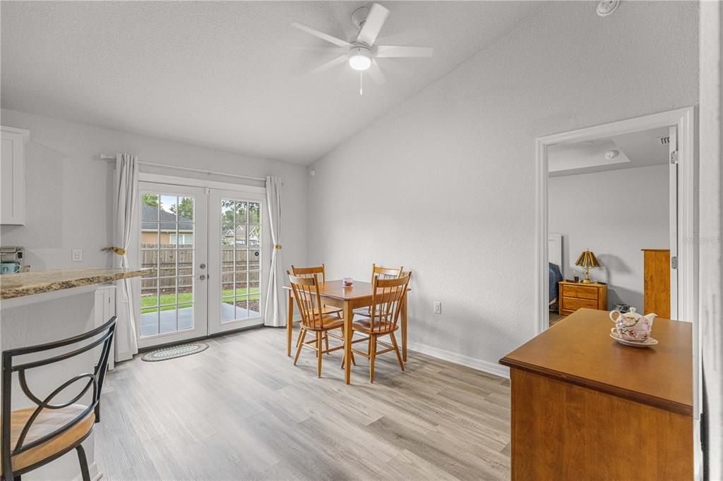 For Sale: $310,000 (3 beds, 2 baths, 1613 Square Feet)