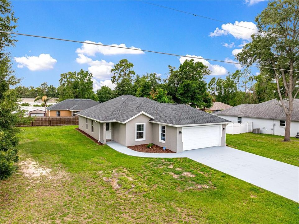 For Sale: $310,000 (3 beds, 2 baths, 1613 Square Feet)