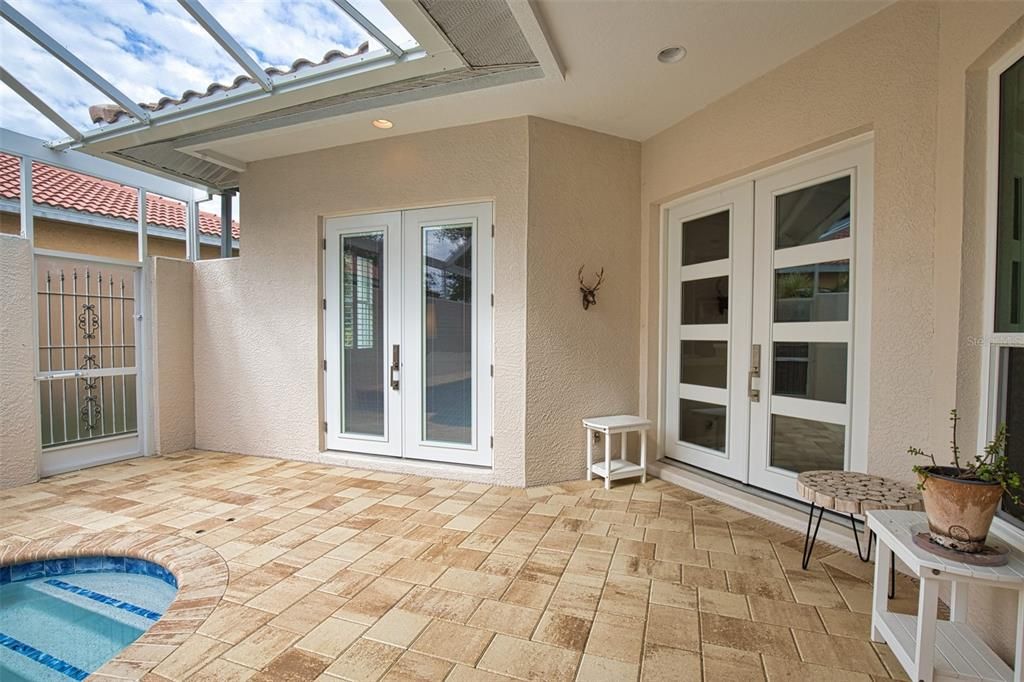 For Sale: $819,999 (3 beds, 3 baths, 2009 Square Feet)