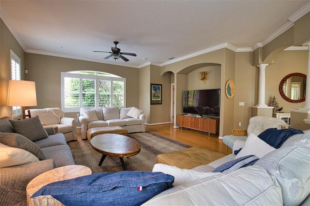 For Sale: $819,999 (3 beds, 3 baths, 2009 Square Feet)