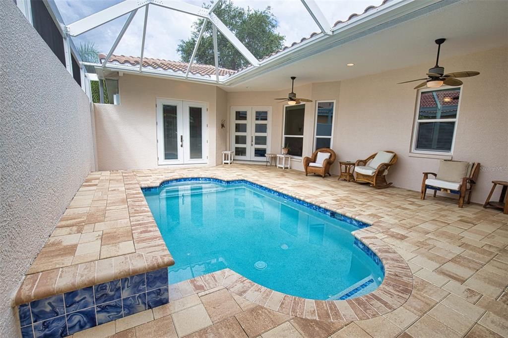 For Sale: $819,999 (3 beds, 3 baths, 2009 Square Feet)
