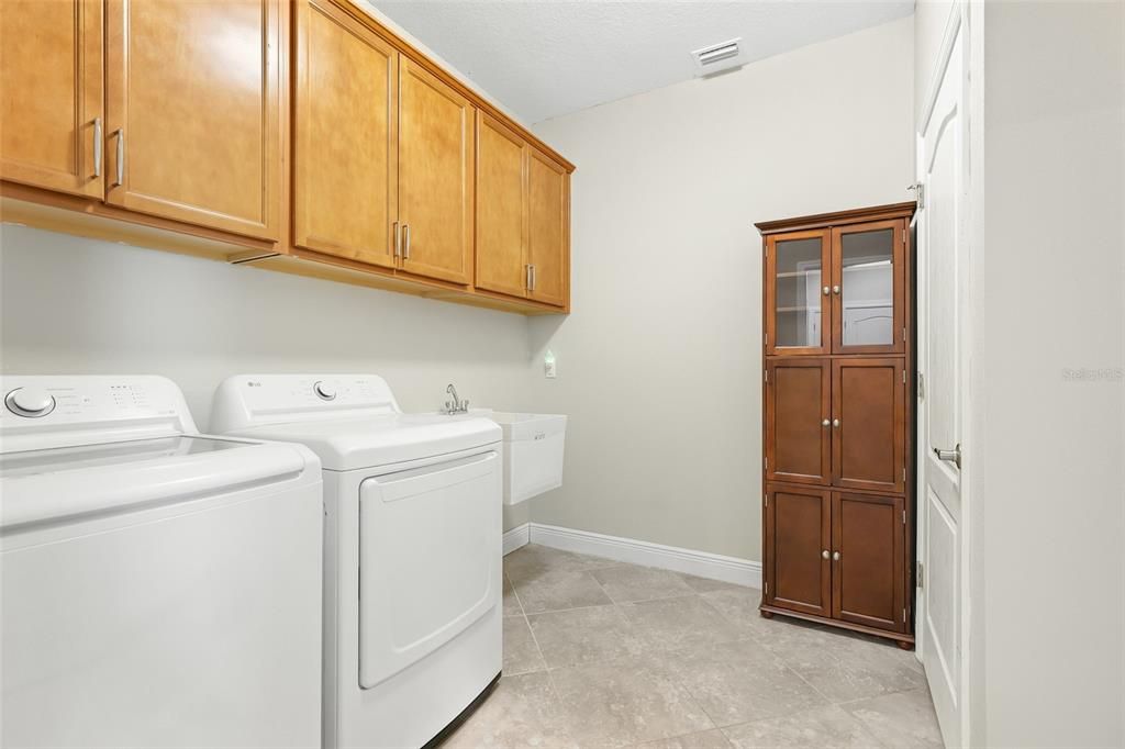 For Sale: $620,000 (4 beds, 3 baths, 2916 Square Feet)