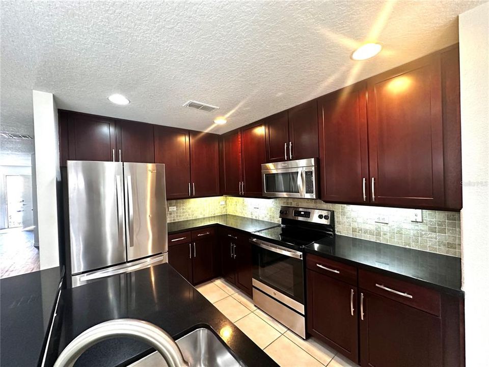 En Renta: $2,399 (3 camas, 2 baños, 1828 Pies cuadrados)