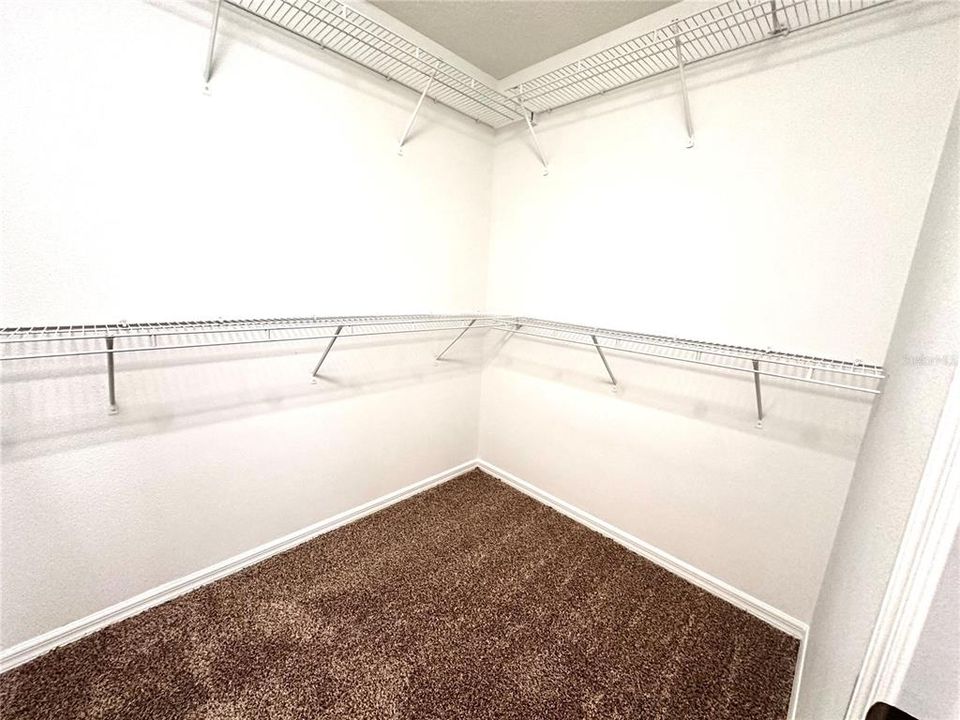 En Renta: $2,399 (3 camas, 2 baños, 1828 Pies cuadrados)