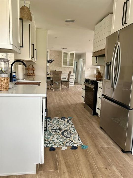 For Rent: $3,400 (2 beds, 2 baths, 1500 Square Feet)