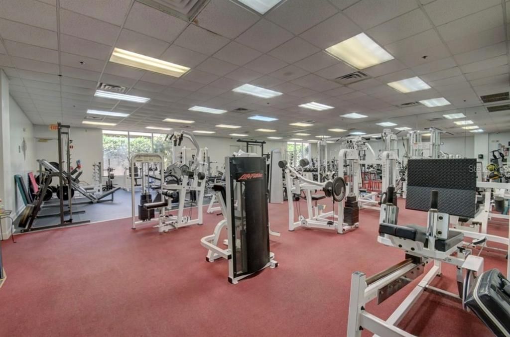 For Rent: $3,300 (3 beds, 2 baths, 1944 Square Feet)