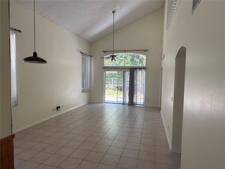 For Rent: $3,300 (3 beds, 2 baths, 1944 Square Feet)