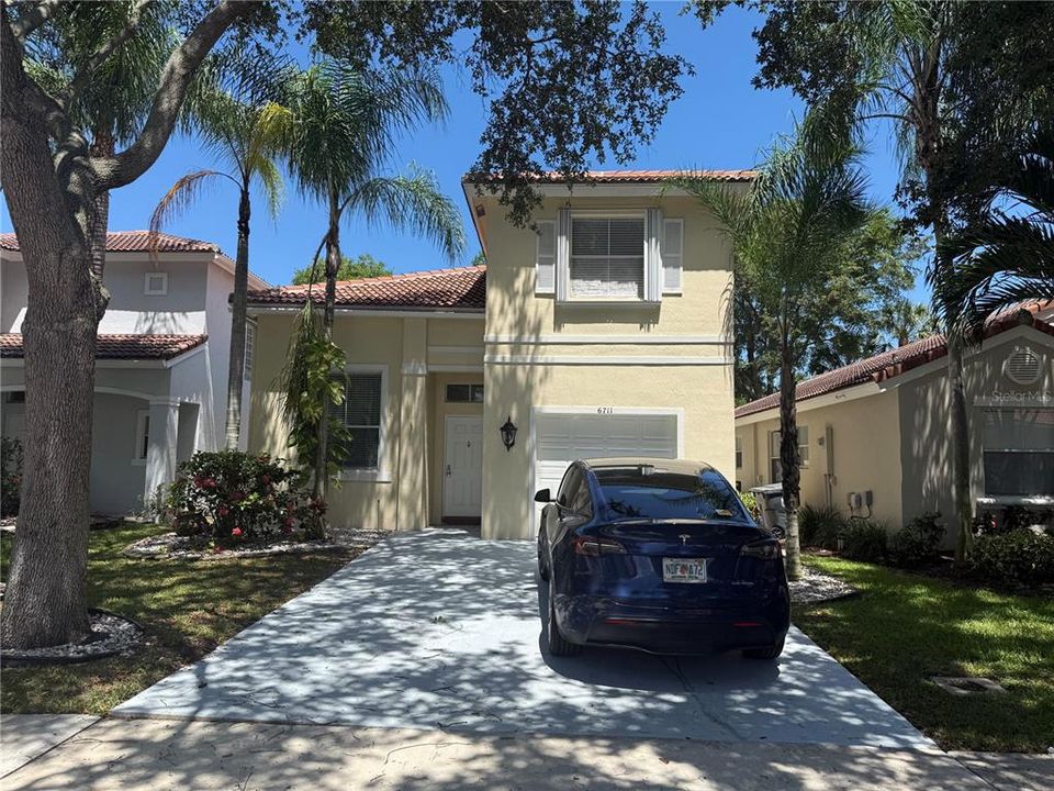For Rent: $3,300 (3 beds, 2 baths, 1944 Square Feet)