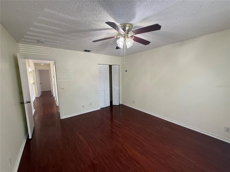 For Rent: $3,300 (3 beds, 2 baths, 1944 Square Feet)