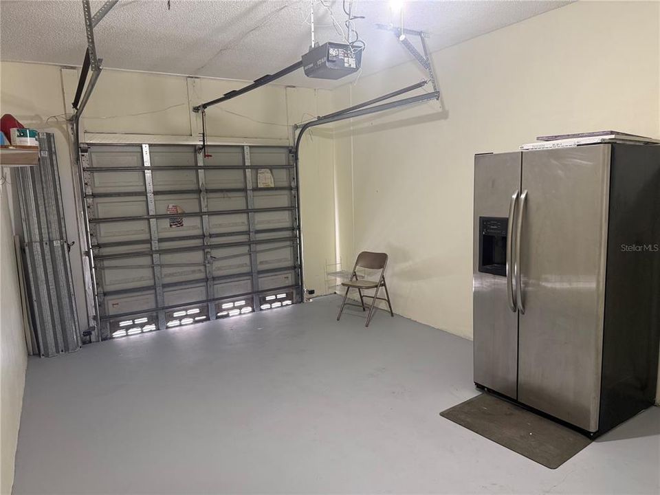 For Rent: $3,300 (3 beds, 2 baths, 1944 Square Feet)