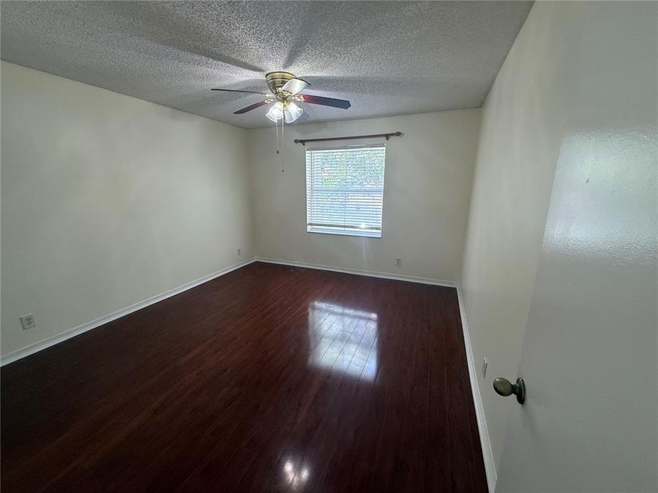 For Rent: $3,300 (3 beds, 2 baths, 1944 Square Feet)