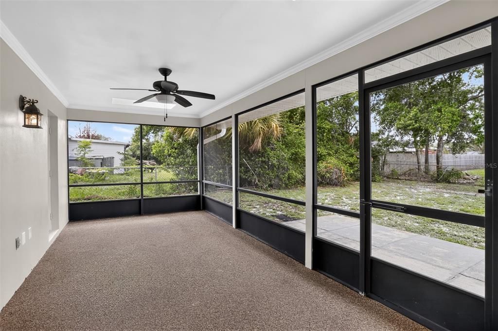 En Venta: $299,900 (3 camas, 2 baños, 1654 Pies cuadrados)