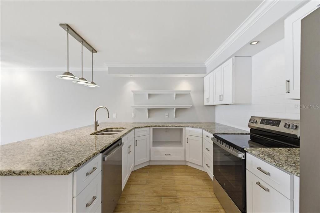 В аренду: $1,950 (1 спален, 1 ванн, 846 Квадратных фут)