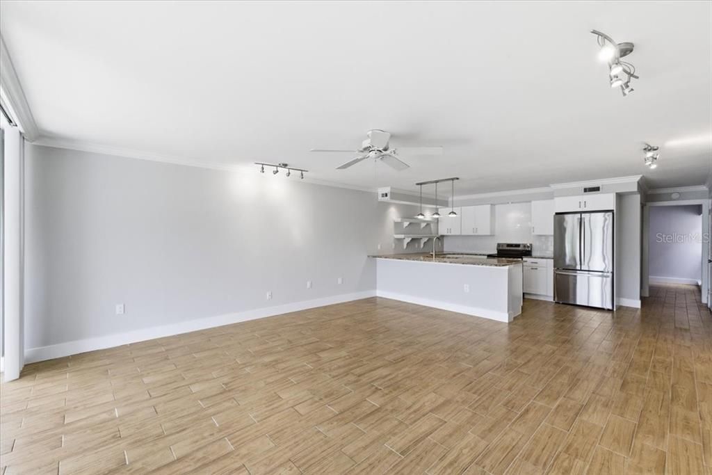 В аренду: $1,950 (1 спален, 1 ванн, 846 Квадратных фут)