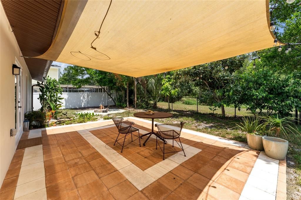 На продажу: $489,000 (4 спален, 2 ванн, 1695 Квадратных фут)