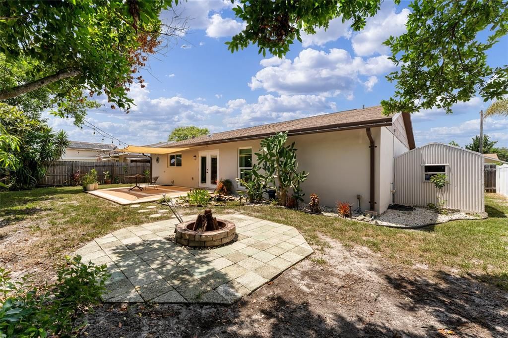 На продажу: $489,000 (4 спален, 2 ванн, 1695 Квадратных фут)