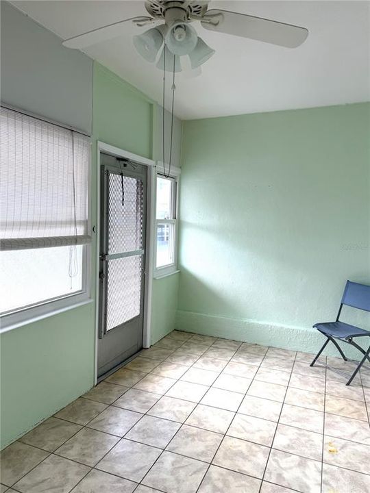 В аренду: $1,300 (1 спален, 1 ванн, 585 Квадратных фут)