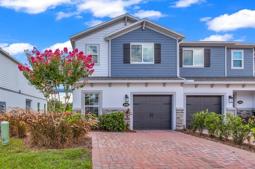 For Sale: $440,000 (4 beds, 3 baths, 1823 Square Feet)