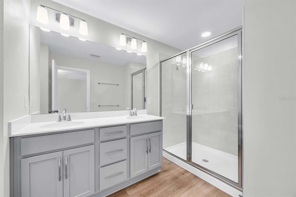 For Sale: $440,000 (4 beds, 3 baths, 1823 Square Feet)